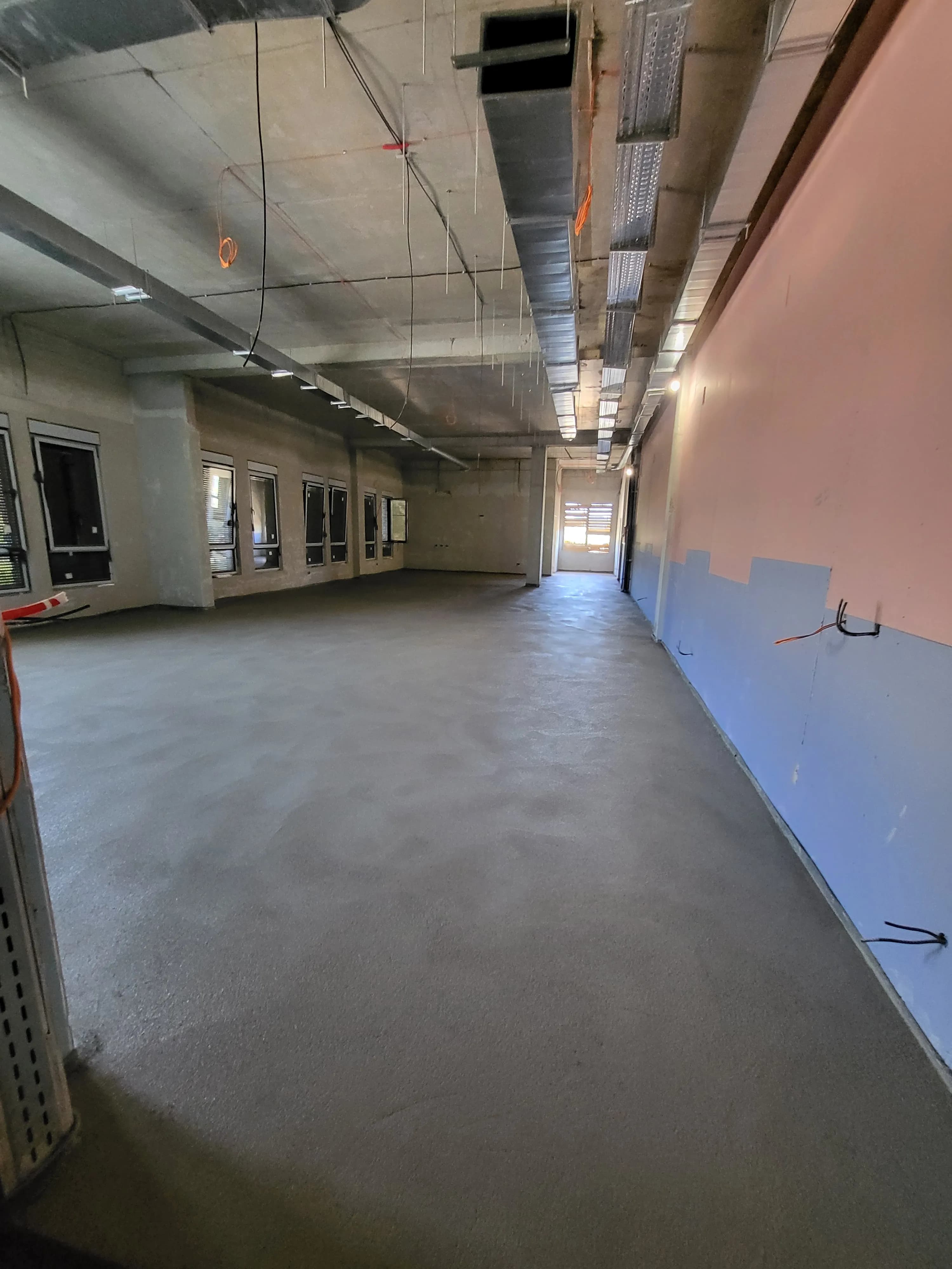 Podna glazura, Bolnica Trebinje