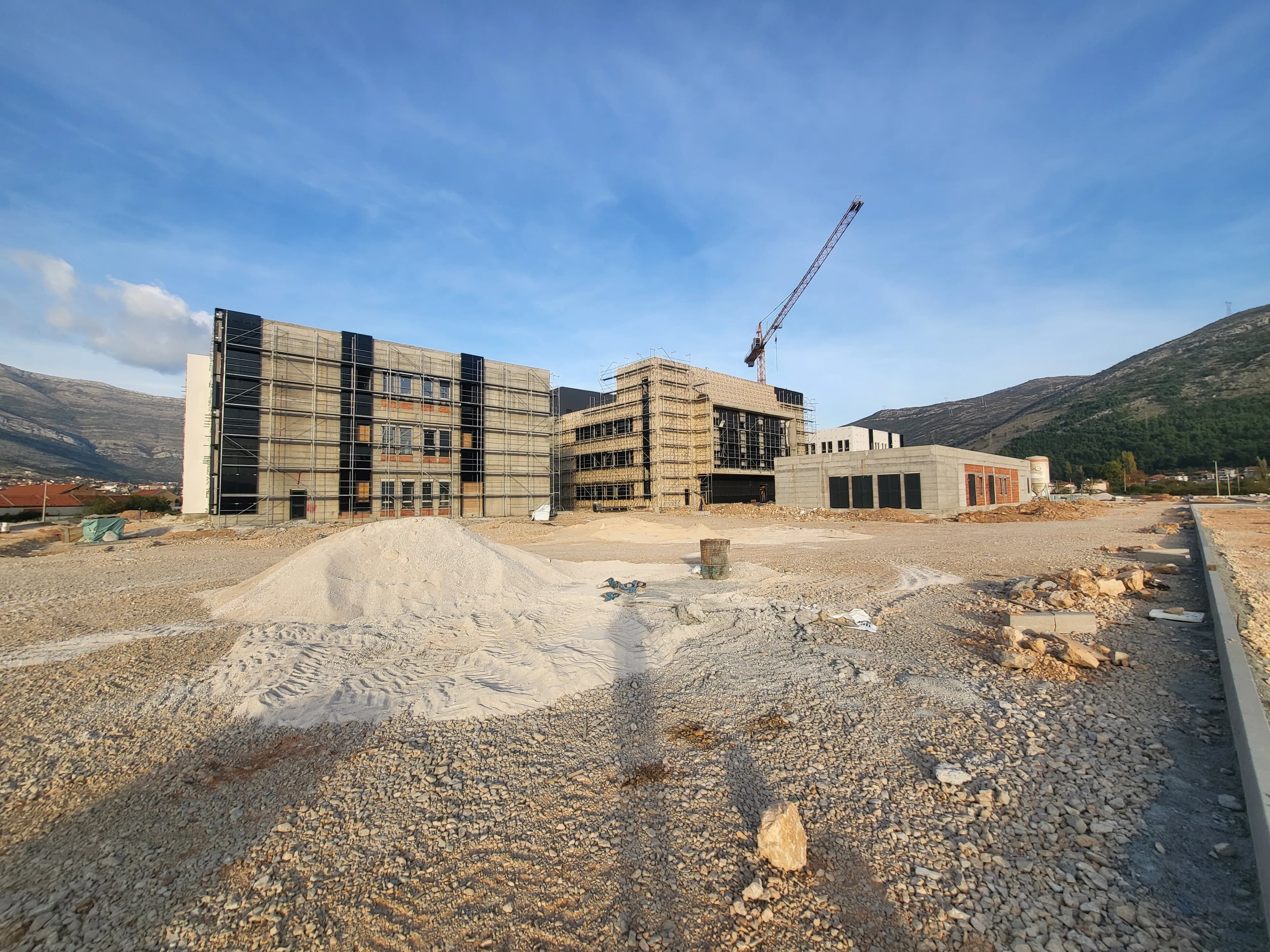 Mašinska glazura, Bolnica Trebinje